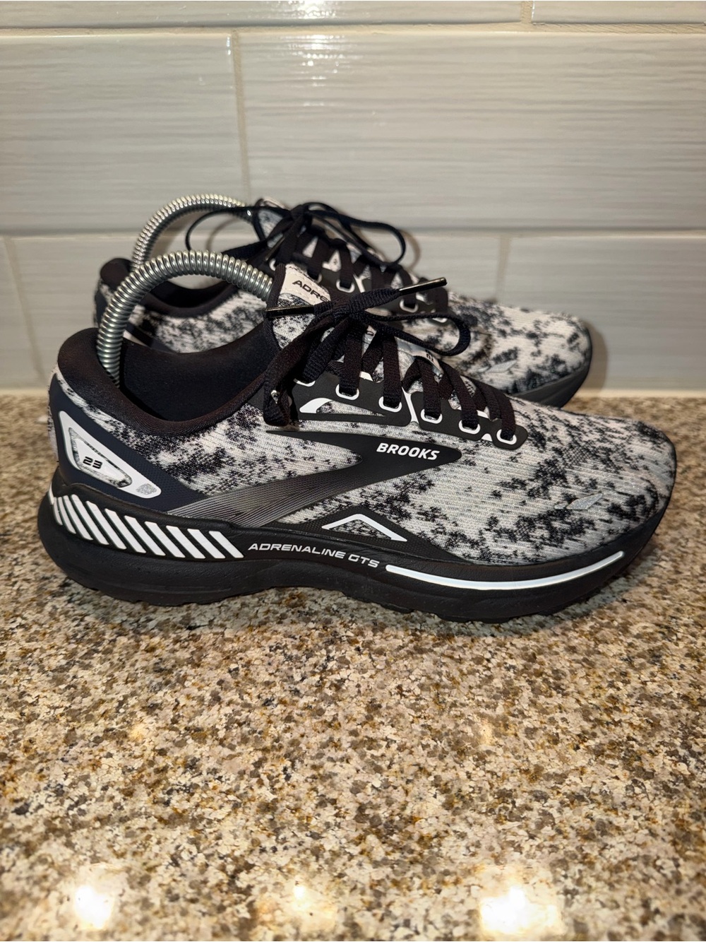 Brooks Adrenaline GTS Men’s Running Shoes - Black & Gray